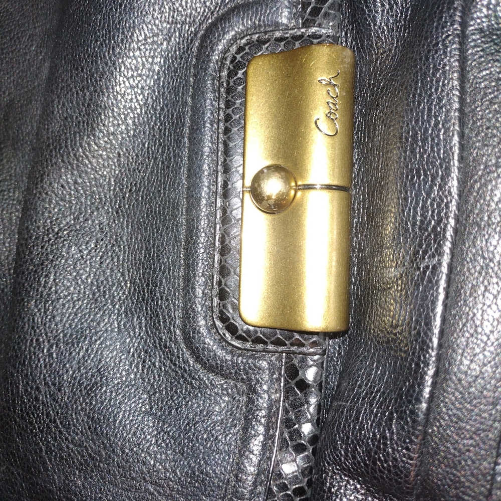 Real coach purse!! - Picture 2 of 16